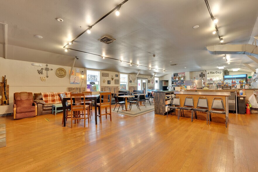 More Photos Of 10013 W Charles Rd, Nine Mile Falls Restaurant For Lease