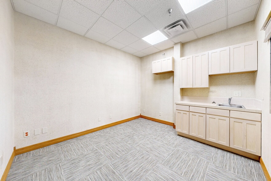More Photos Of 181 W Boardwalk Dr, Fort Collins Office For Sale