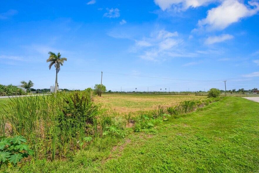 More Photos Of 500 Orange Avenue Cir, Belle Glade Land For Lease