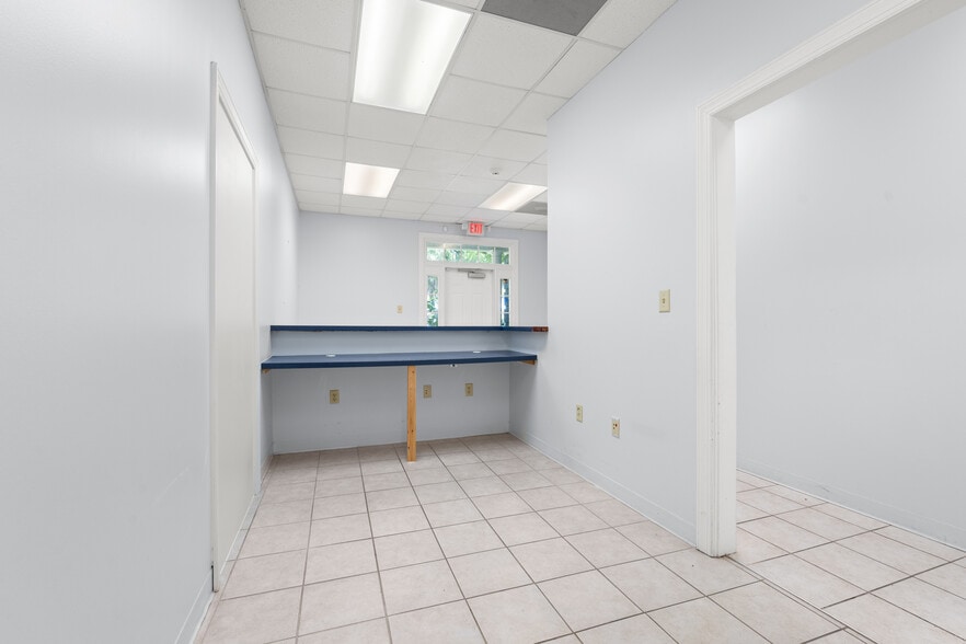 More Photos Of 1481 Dean Forest Rd, Savannah Office For Lease