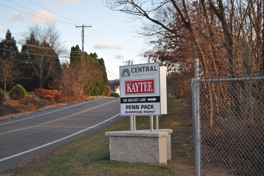 More Photos Of 190 Walnut Ln, Pottsville Warehouse For Lease