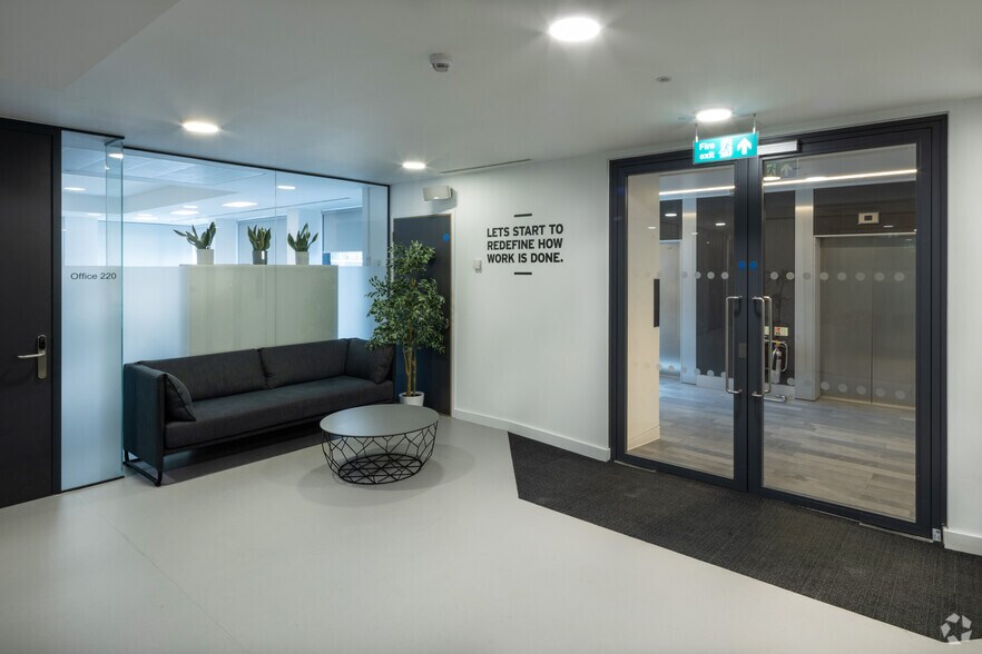 More Photos Of 156 Great Charles Street Queensway, Birmingham Coworking Space