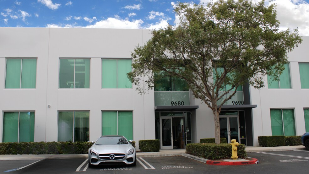 More Photos Of 9660-9690 Research Dr, Irvine Warehouse For Lease