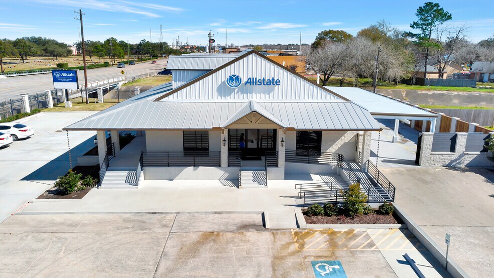 More Photos Of 8602 Spencer Hwy, La Porte Medical For Sale