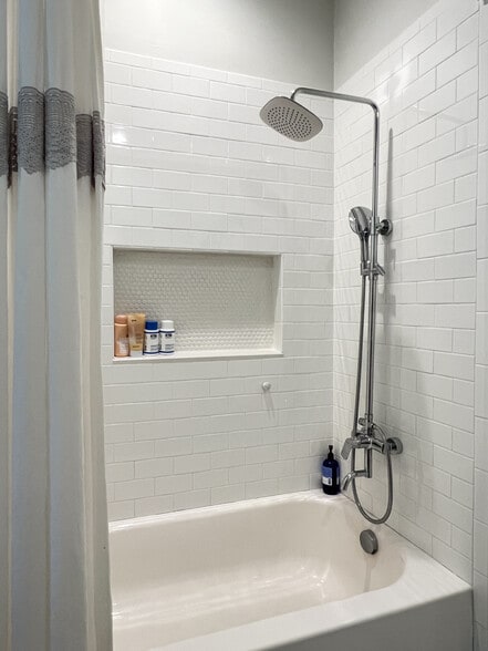 More Photos Of 2972 Lookout Pl NE, Atlanta Office Residential For Sale