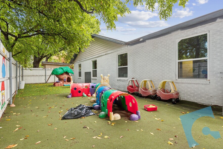 More Photos Of 114 S 14th St, Midlothian Daycare Center For Sale