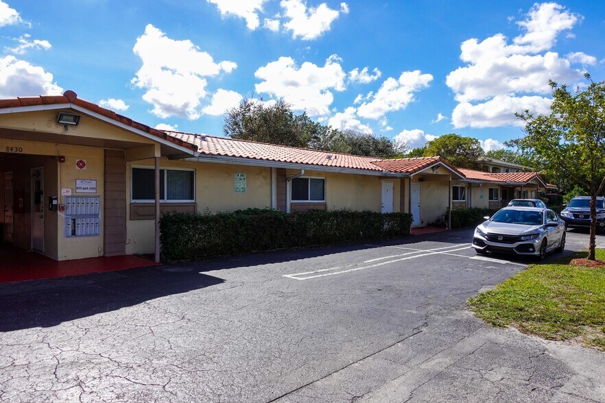 More Photos Of 8430 NW 40th St, Coral Springs Apartments For Sale