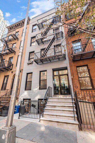 Primary Photo Of 352 E 51st St, New York Apartments For Lease