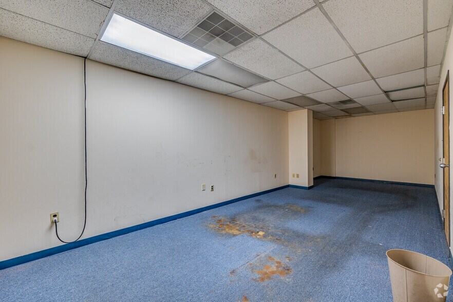 More Photos Of 17 S New York Ave, Atlantic City Parking Garage For Sale