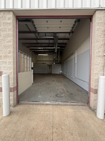 More Photos Of 5010 Gateway Dr, Medina Self Storage For Lease
