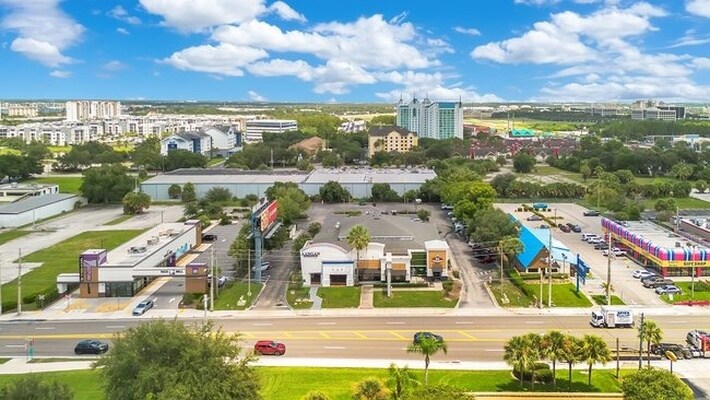More Photos Of 7653 International Dr, Orlando Freestanding For Lease
