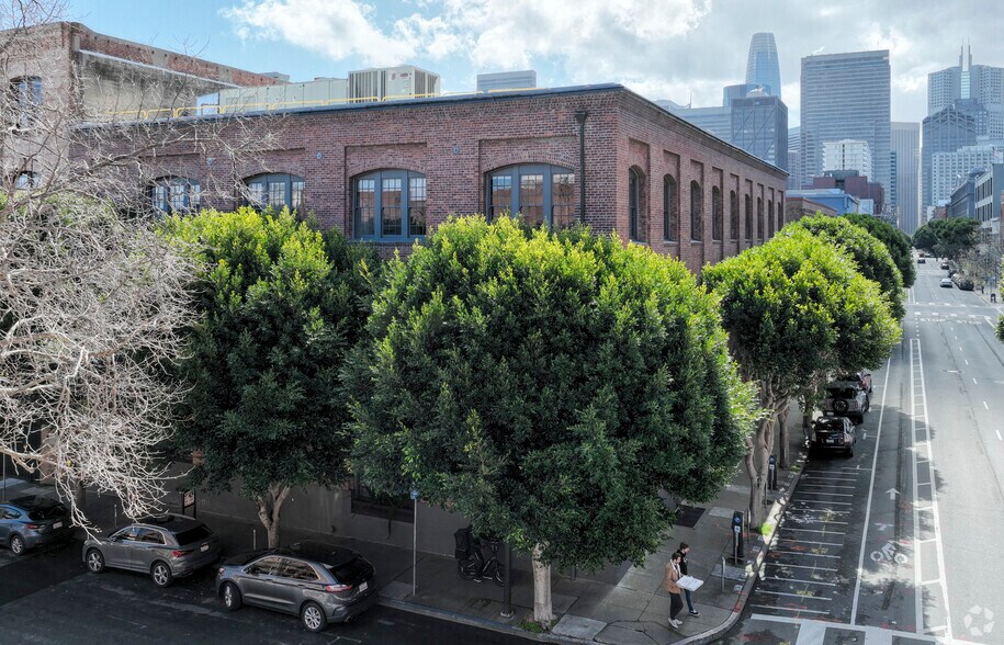 More Photos Of 1050 Battery St, San Francisco Office For Lease
