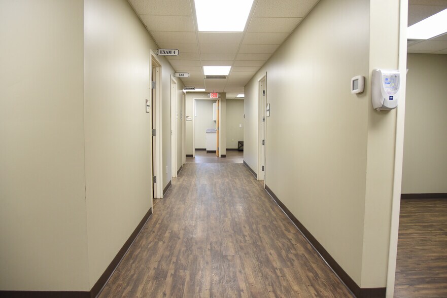 More Photos Of 1635 Highway 31, Hartselle Medical For Lease