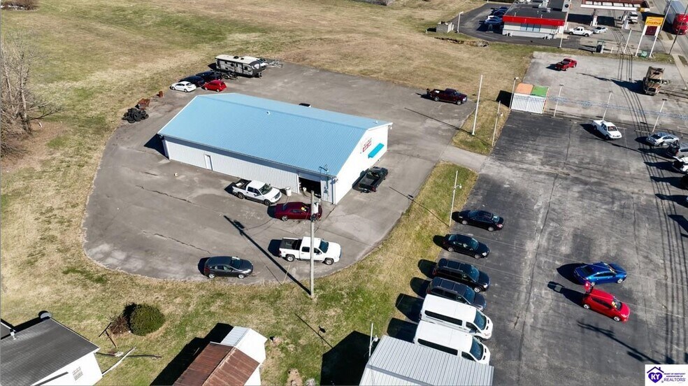 More Photos Of 711 E Broadway St, Campbellsville General Retail For Sale