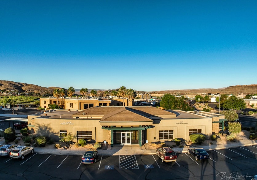 Primary Photo Of 368 E Riverside Dr, Saint George Medical For Sale
