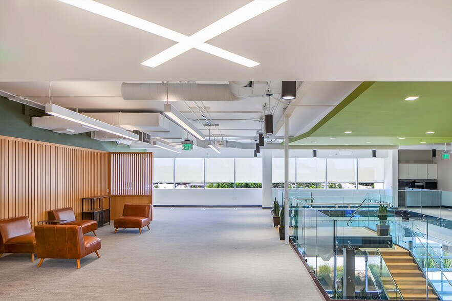 More Photos Of 2190 Towne Centre Pl, Anaheim Office For Sale