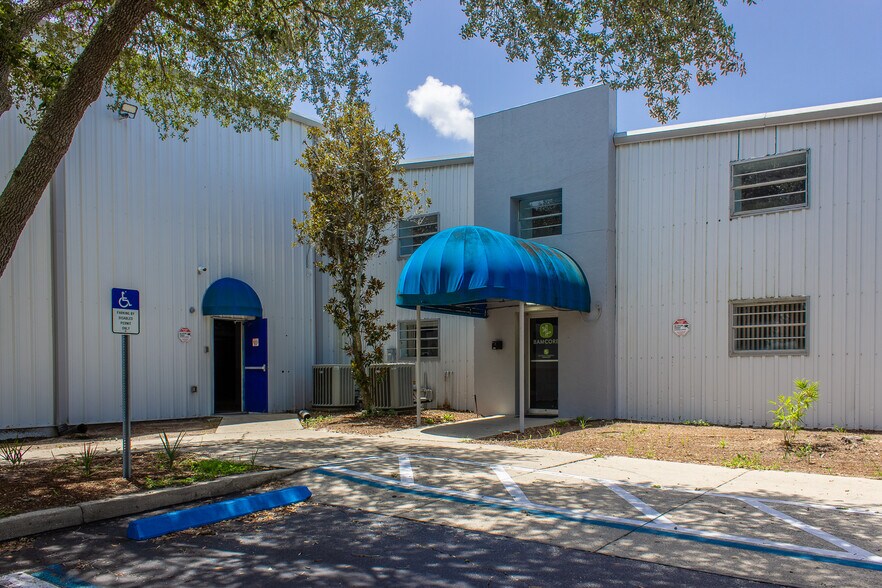 More Photos Of 310 Cypress Rd, Ocala Manufacturing For Lease