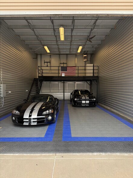 More Photos Of 7352 Greenridge Rd, Windsor Warehouse For Sale