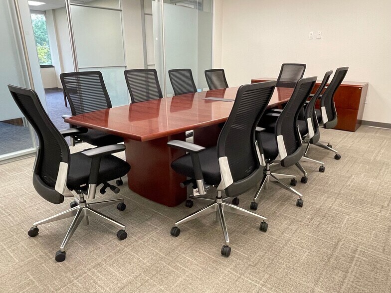 More Photos Of 777 W Putnam Ave, Greenwich Coworking Space