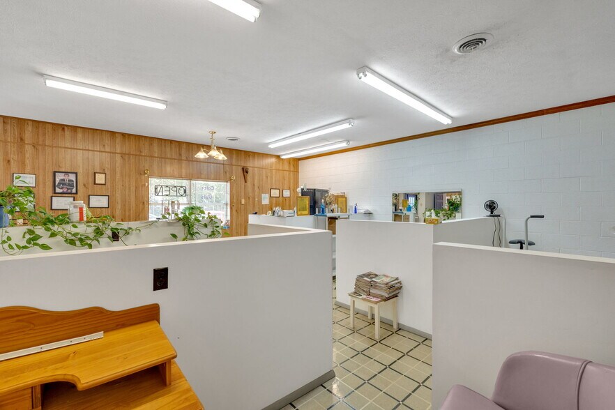 More Photos Of 333 Sullivan St, Kingsport Storefront For Sale