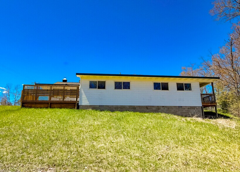 More Photos Of 214 W Mount Maria Rd, Spruce Restaurant For Sale