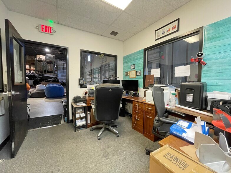 More Photos Of 11600 NW 173rd St, Alachua Warehouse For Lease