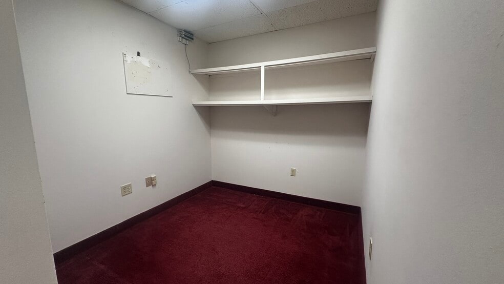 More Photos Of 155 Maple St, Springfield Medical For Lease