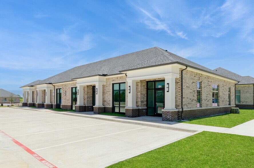 Primary Photo Of 2120 Prairie Dr, Prosper Medical For Lease