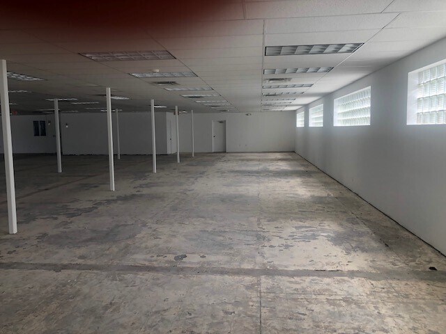 More Photos Of 1102 S Us Highway 1, Fort Pierce General Retail For Sale