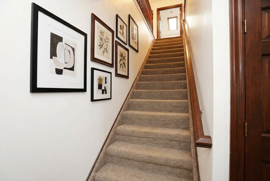 More Photos Of 22 S Madison Ave, Spring Valley Office For Sale