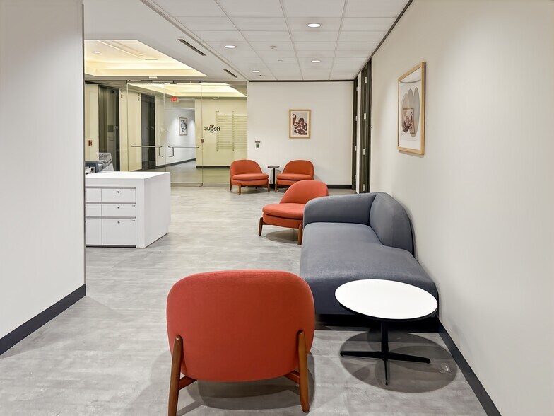 More Photos Of 1415 Louisiana St, Houston Office For Sale