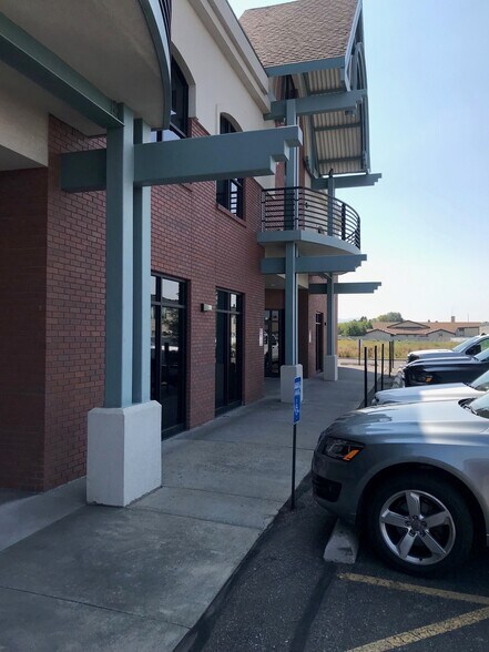 More Photos Of 3544 E 17th St, Ammon General Retail For Lease