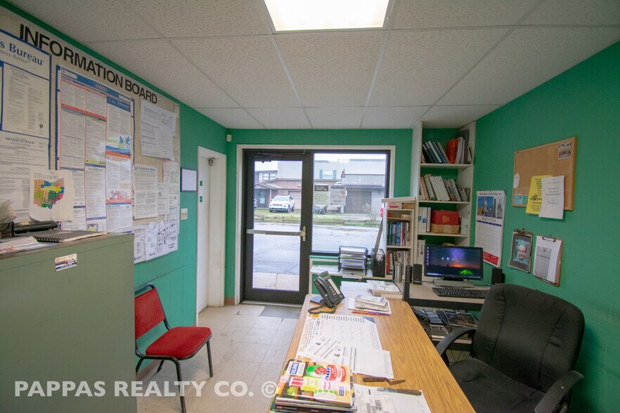 More Photos Of 675 High Grove Blvd, Akron Warehouse For Sale