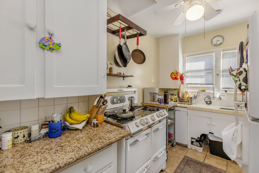 More Photos Of 1117 Mira Mar Ave, Long Beach Apartments For Sale