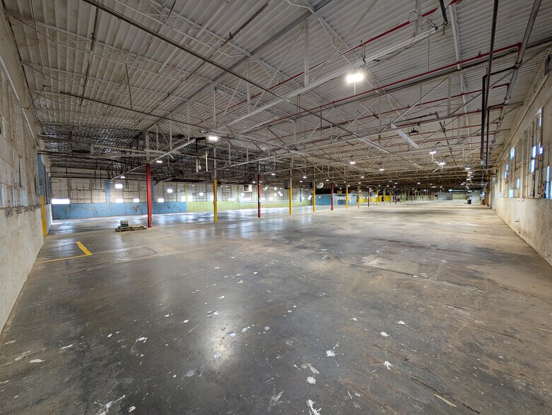 More Photos Of 200 N Galveston St, Cherryvale Industrial For Sale