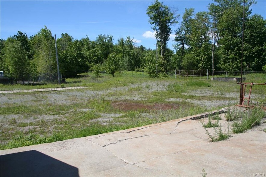 More Photos Of 82 Cold Spring Rd, Monticello Loft Creative Space For Sale