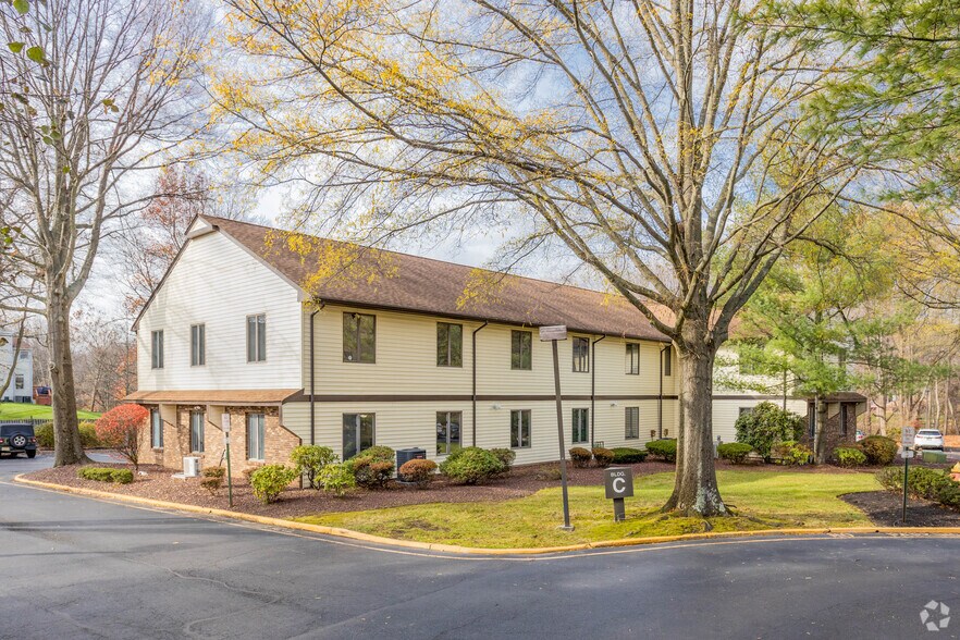 More Photos Of C2 Brier Hill Ct, East Brunswick Office For Sale