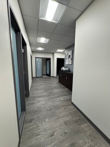 More Photos Of 645 Sandpiper Trl, Cottage Grove Warehouse For Lease