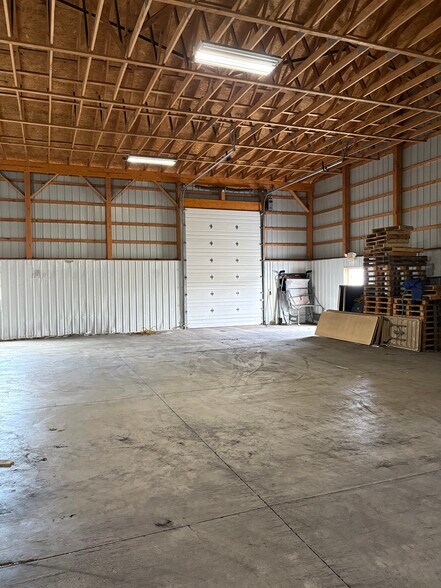More Photos Of 5540 Ramscot Dr, Lapeer Warehouse For Lease