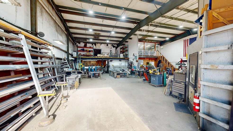 More Photos Of 1800 S Division Ave, Orlando Warehouse For Sale