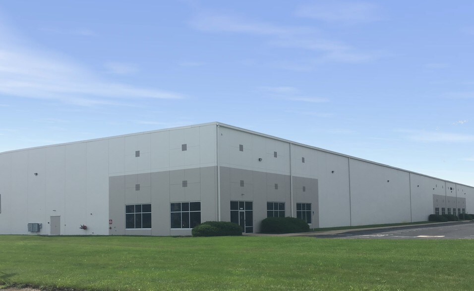 More Photos Of 6600 Donn Eisele St, Columbus Distribution For Lease