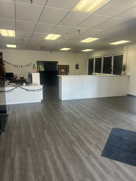 More Photos Of 10860 6th St, Rancho Cucamonga Unknown For Lease