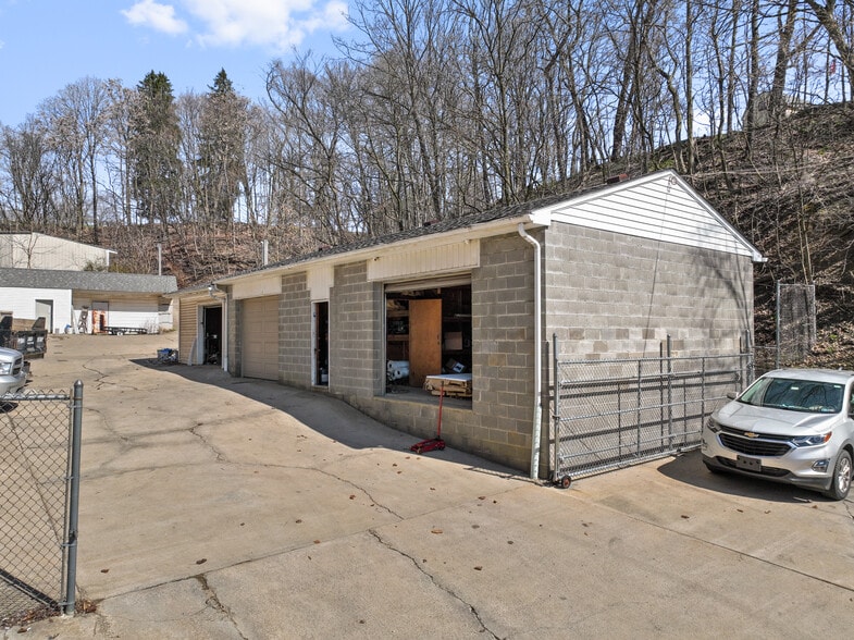 More Photos Of 560 W Pike St, Canonsburg Office Residential For Sale