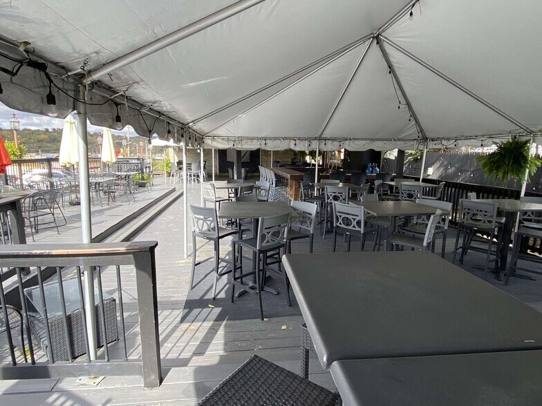 More Photos Of 1020 Washington Pike, Bridgeville Bar For Lease
