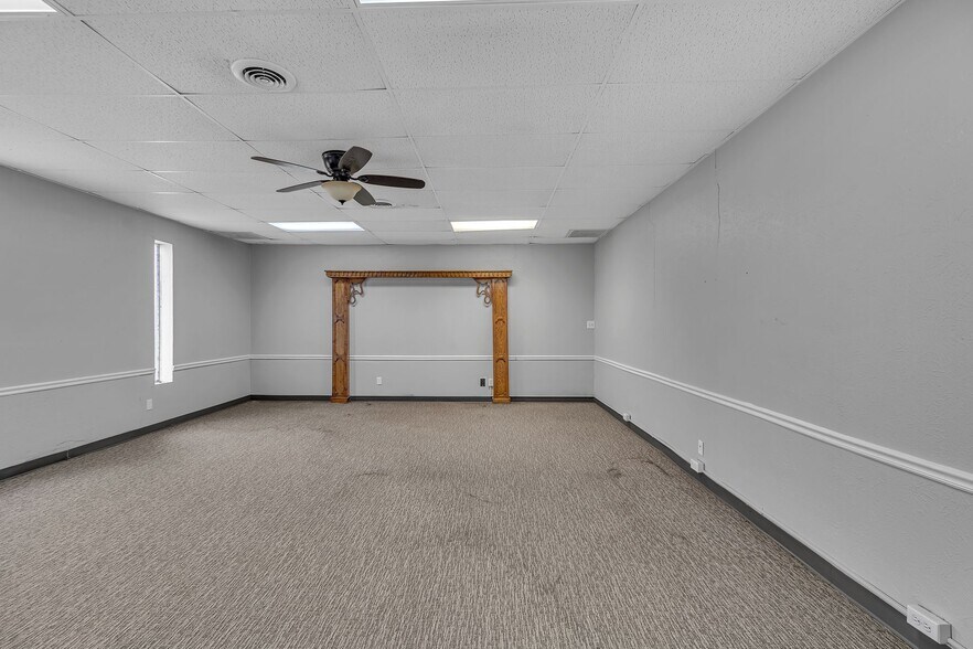 More Photos Of 5704 James Ave, Fort Worth Funeral Home For Sale