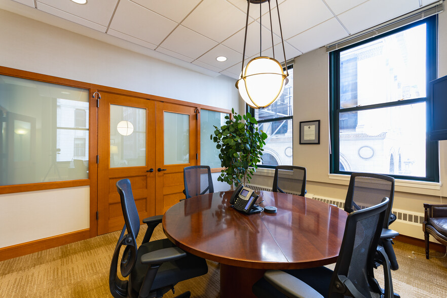More Photos Of 50 E Washington St, Chicago Office For Sale