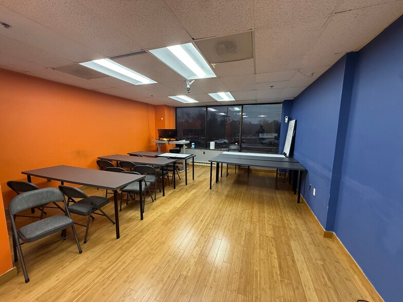 More Photos Of 7535 Little River Tpke, Annandale Office Residential For Sale