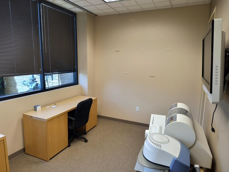 More Photos Of 322 Indianapolis Blvd, Schererville Medical For Lease
