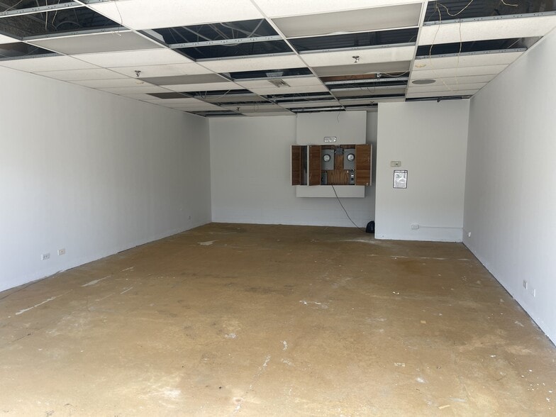 More Photos Of 1397-1501 W Dundee Rd, Buffalo Grove Freestanding For Lease