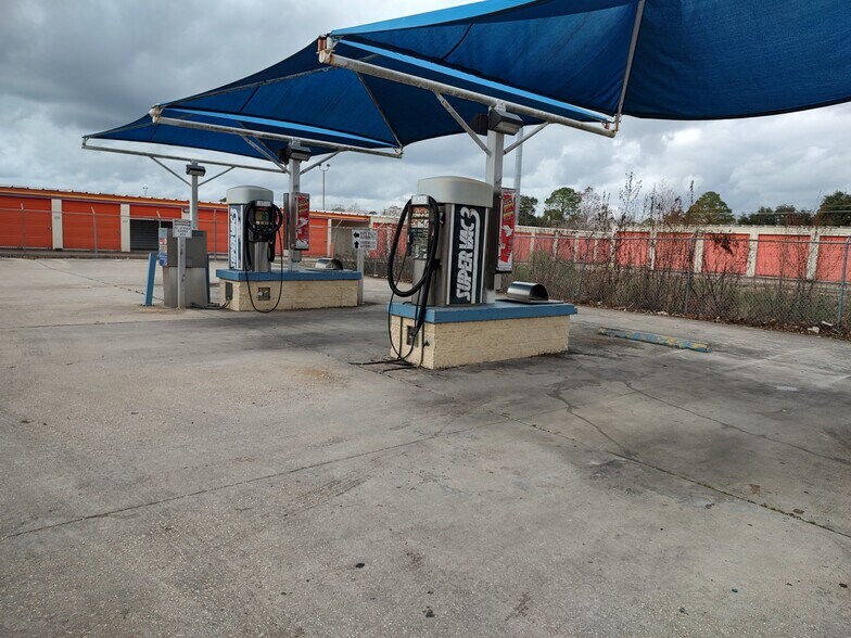 More Photos Of 2922 FM 528 Rd, Webster Carwash For Sale